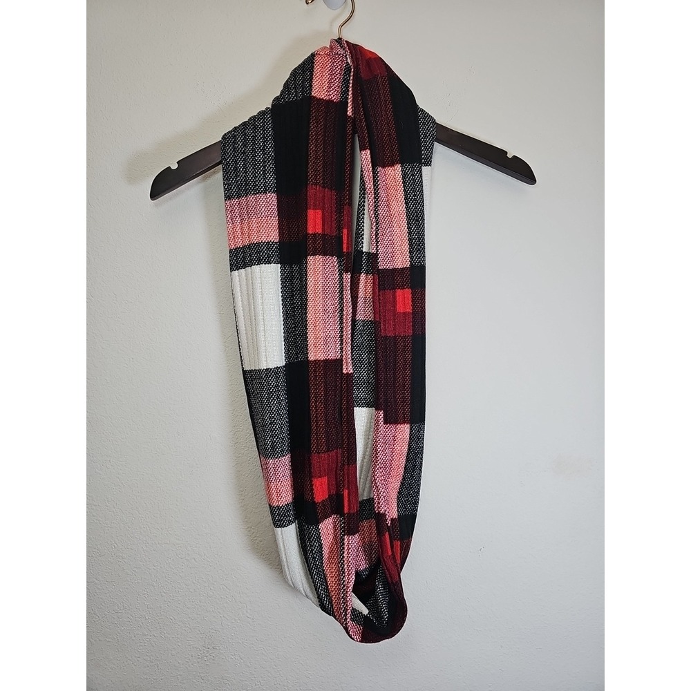 Pure Essence Urbanology Women's Poly Spndx Reversible Scarf Black& Red